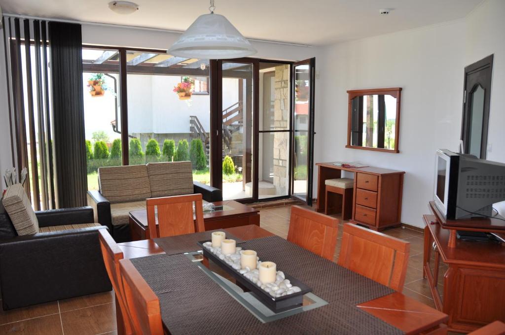סאני ביץ' Villa On The Black Sea מראה חיצוני תמונה